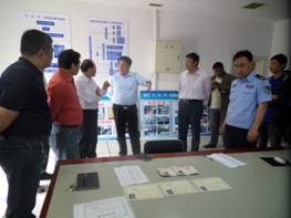 说明: D:\2015年工作\2015.5.8车书记到监控室视察\SAM_2004.JPG